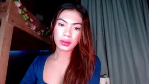 sweet_vell online show from May 22, 4:34 pm