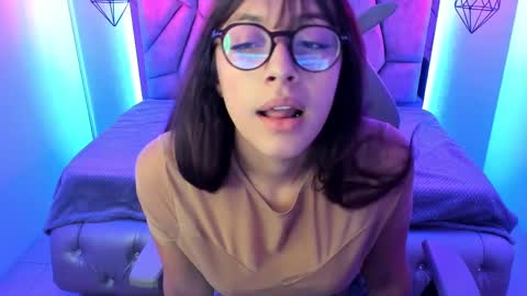 sweet_venus4 online show from December 17, 6:53 pm