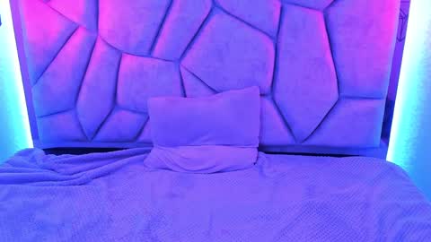 sweet_venus4 online show from December 17, 10:00 pm