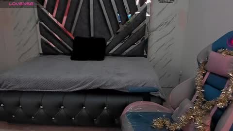 sweet_venus4 online show from December 31, 5:18 pm