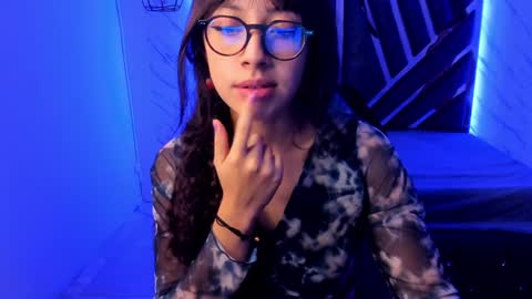 sweet_venus4 online show from January 3, 7:29 pm