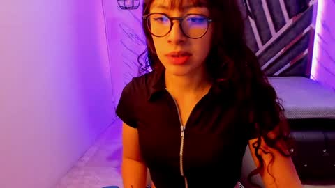 sweet_venus4 online show from January 4, 3:28 pm