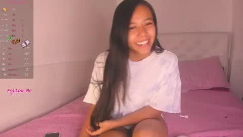 Snapshot of sweet_wild_10 chatting on July 24, 6:06 pm sweet and wild online show from July 24, 6:06 pm
