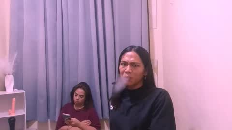 sweet_xyrielxx online show from February 8, 8:23 pm