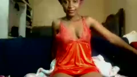 Snapshot of sweet_zella chatting on July 7, 10:03 pm zellate online show from July 7, 10:03 pm
