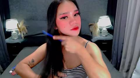 Snapshot of sweet_zoey12 chatting on February 14, 9:06 am bea takashi online show from February 14, 9:06 am