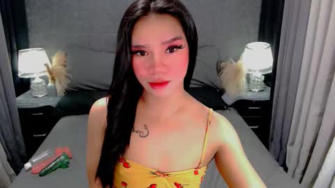 Snapshot of sweet_zoey12 chatting on March 2, 9:05 am bea takashi online show from March 2, 9:05 am