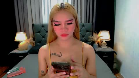 Snapshot of sweet_zoey12 chatting on April 26, 9:40 am bea takashi online show from April 26, 9:40 am