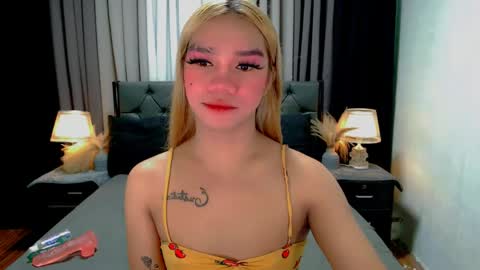 Snapshot of sweet_zoey12 chatting on April 29, 9:46 am bea takashi online show from April 29, 9:46 am