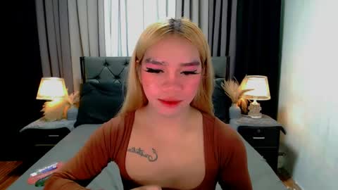 Snapshot of sweet_zoey12 chatting on April 29, 5:30 pm bea takashi online show from April 29, 5:30 pm