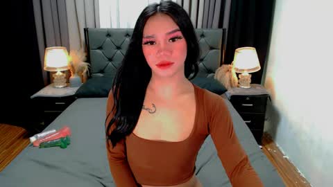 Snapshot of sweet_zoey12 chatting on June 3, 2:33 pm bea takashi online show from June 3, 2:33 pm