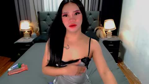 bea takashi  online show from June 17, 9:34 am