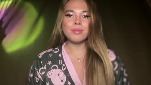 Snapshot of sweetalexa19 chatting on February 19, 5:20 pm alexa your one and only queen online show from February 19, 5:20 pm