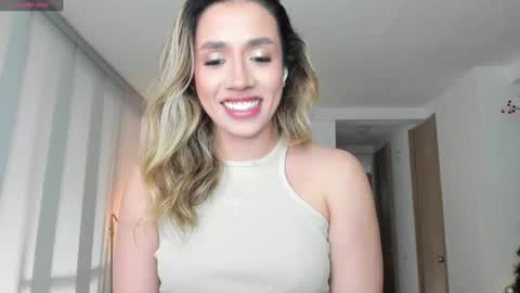 Snapshot of sweetann08 chatting on January 4, 9:09 pm Camila online show from January 4, 9:09 pm