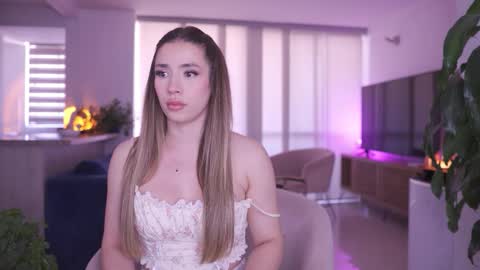 Snapshot of sweetann08 chatting on October 25, 3:51 pm Camila online show from October 25, 3:51 pm