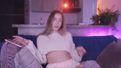 Snapshot of sweetann08 chatting on November 5, 8:42 pm Camila online show from November 5, 8:42 pm