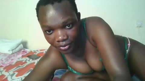 Snapshot of sweetassbabe20 chatting on June 6, 12:54 pm Sweetass online show from June 6, 12:54 pm
