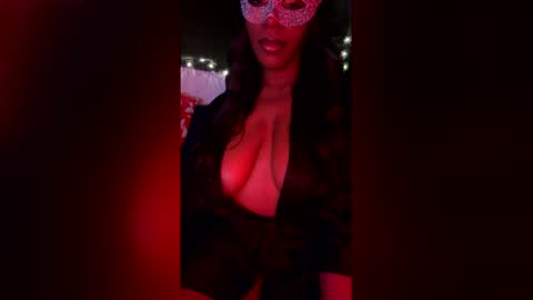 Snapshot of sweetberryxo chatting on April 10, 5:23 am The RealSweetBerry online show from April 10, 5:23 am