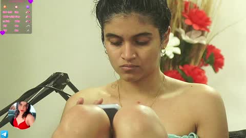 Snapshot of sweetbonii chatting on December 28, 7:01 pm Salom independent model online show from December 28, 7:01 pm