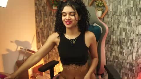 Salom independent model online show from July 9, 7:07 pm