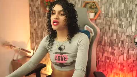 Salom independent model online show from July 22, 8:11 pm