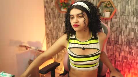 Salom independent model online show from July 24, 7:56 pm