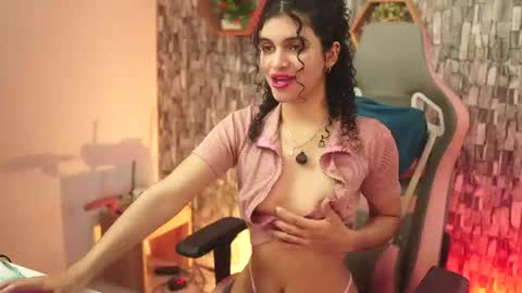 Salom independent model online show from July 27, 7:54 pm