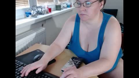 Sweetboobs85h online show from March 12, 2:23 pm