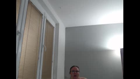 Snapshot of sweetboobs85h chatting on October 14, 7:47 pm Sweetboobs85h online show from October 14, 7:47 pm