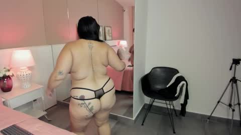 sweet Busty LOVE  online show from September 23, 8:01 pm