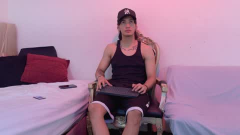 sweetbutspicy online show from June 9, 12:17 pm