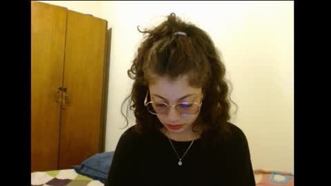 sweetcalm_ online show from February 5, 4:06 am