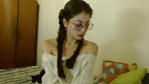 sweetcalm_ online show from May 22, 3:24 am