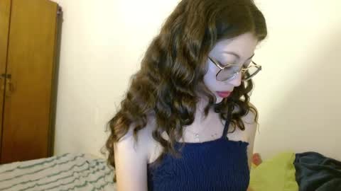 sweetcalm_ online show from May 27, 3:14 am