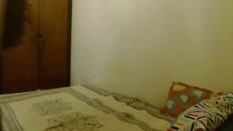 sweetcalm_ online show from June 12, 9:03 pm