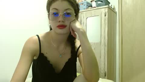 sweetcalm_ online show from July 19, 4:05 am