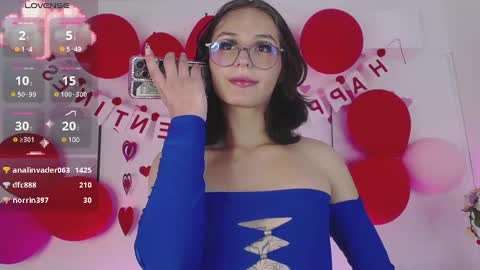 Snapshot of sweetcameron_ chatting on February 17, 12:32 am Cameron online show from February 17, 12:32 am
