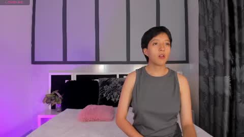 Eva Short hair girl  - Victoria Long red hair online show from July 13, 1:08 am