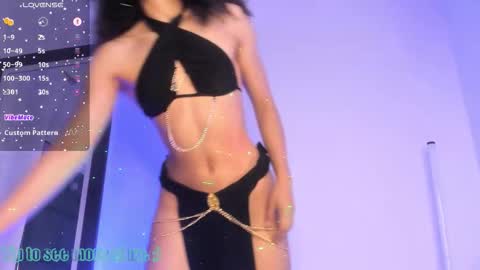 M I A online show from February 5, 10:53 am