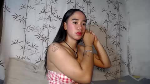 Snapshot of sweetdannica chatting on November 13, 7:51 am Danni online show from November 13, 7:51 am