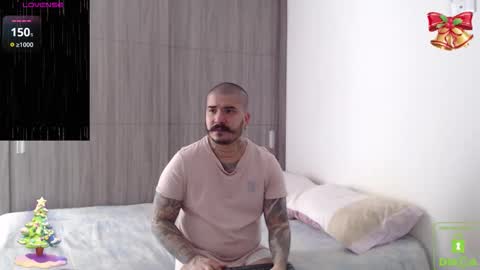         online show from December 3, 3:54 pm