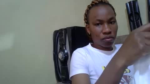 sweetdiva2012 online show from October 7, 5:48 am