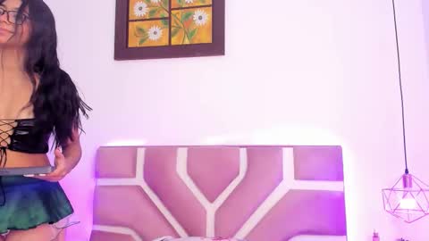 Snapshot of sweete_coraline9 chatting on November 21, 12:37 pm Coraline online show from November 21, 12:37 pm