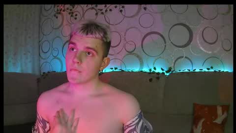 Snapshot of sweetescape4 chatting on March 29, 7:36 pm Justin online show from March 29, 7:36 pm