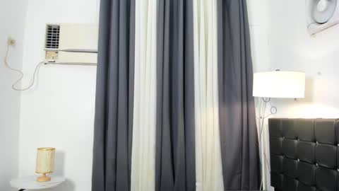 Snapshot of sweetest_one4 chatting on November 13, 7:51 am sweetest_one4 online show from November 13, 7:51 am