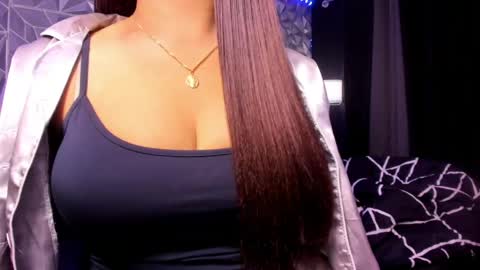 Snapshot of sweetest_one4 chatting on May 27, 8:44 am sweetest_one4 online show from May 27, 8:44 am