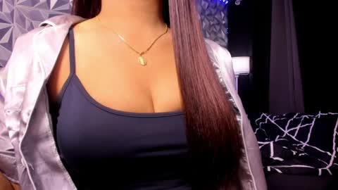 Snapshot of sweetest_one4 chatting on June 5, 10:10 am sweetest_one4 online show from June 5, 10:10 am