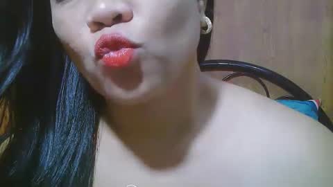 Snapshot of sweeteyes69xx chatting on April 21, 6:52 am sweeteyes69xx online show from April 21, 6:52 am