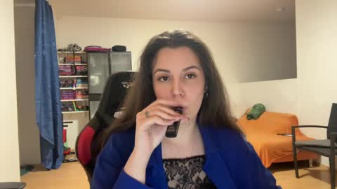 Snapshot of sweetfenomen67 chatting on May 13, 7:11 pm Joanna online show from May 13, 7:11 pm