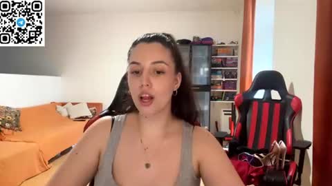 Snapshot of sweetfenomen67 chatting on July 1, 3:23 pm Joanna online show from July 1, 3:23 pm